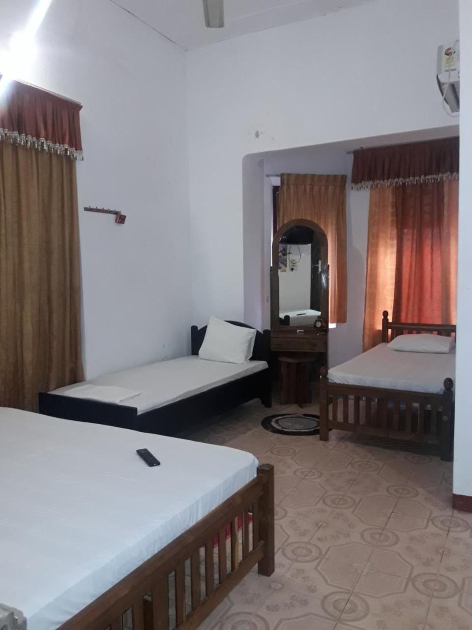 ג'פנה Hotel Blue Whale מראה חיצוני תמונה