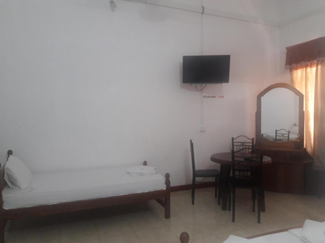 ג'פנה Hotel Blue Whale מראה חיצוני תמונה