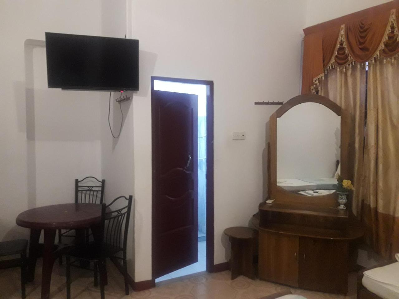 ג'פנה Hotel Blue Whale מראה חיצוני תמונה