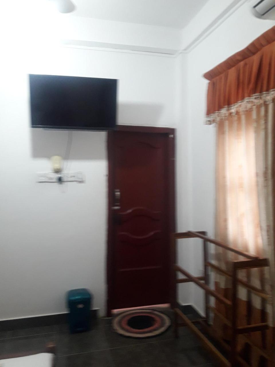 ג'פנה Hotel Blue Whale מראה חיצוני תמונה