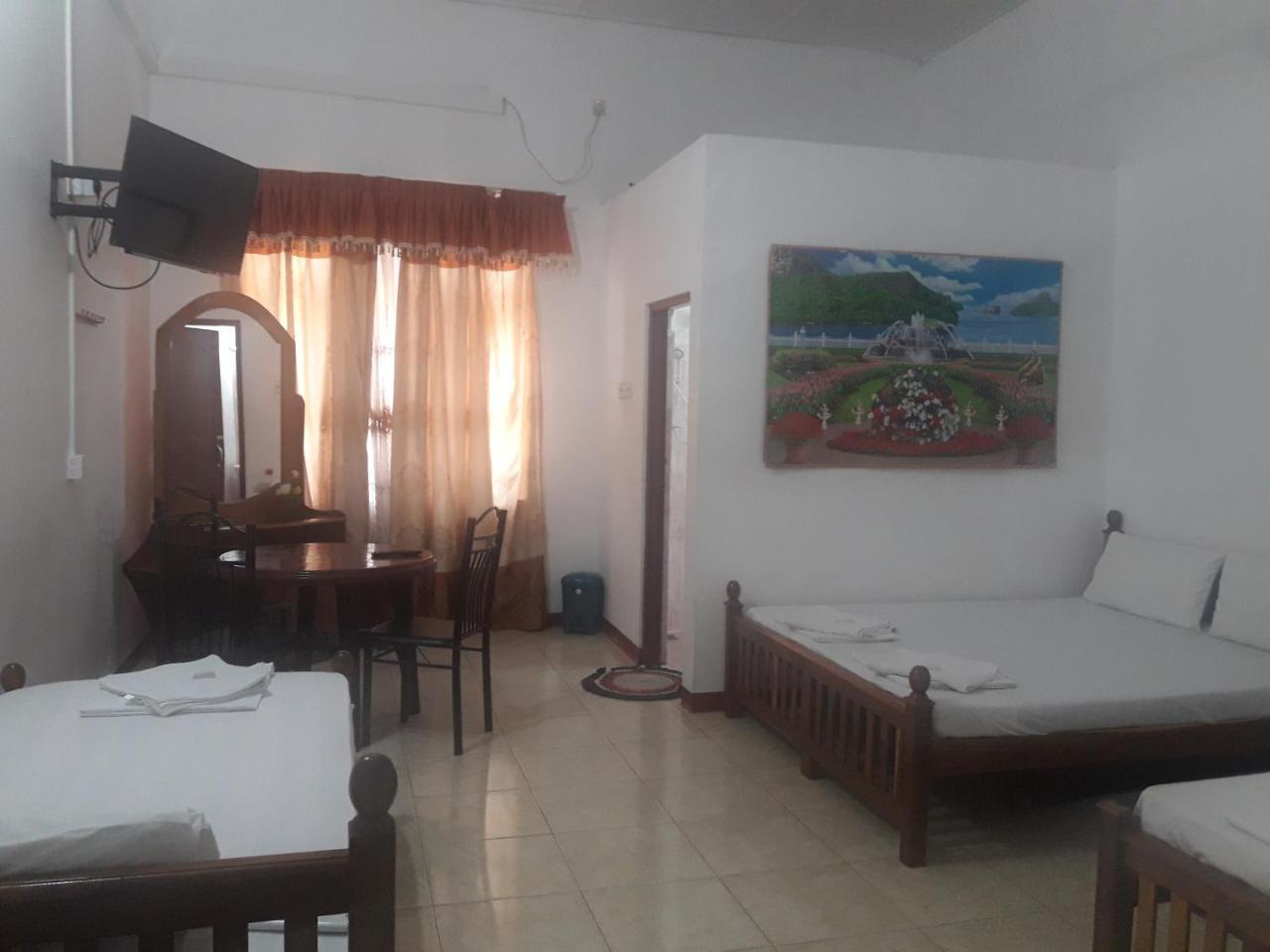 ג'פנה Hotel Blue Whale מראה חיצוני תמונה
